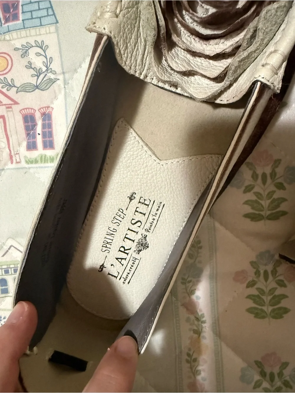 L'ATISTE Pink and Brown Floral Appliqué Leather Ballet Flats